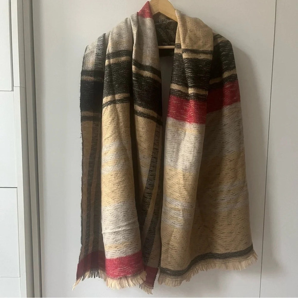 ☀️Oversized Cozy Plaid Fringe Blanket Wrap Scarf - Picture 2 of 8